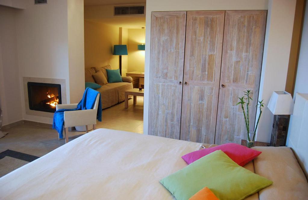 Astrolabe Hotel Khronia Phòng bức ảnh
